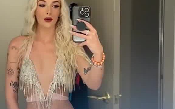 Sami Sheen Nude Show Erotic body before mirror !!!